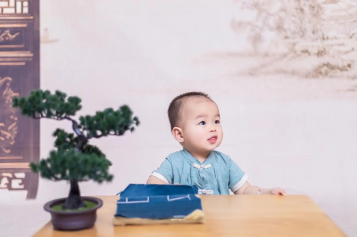 开封满月宝宝放屁臭 开封满月宝宝放屁臭